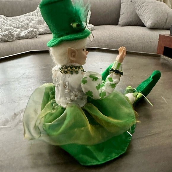 St Patricks Day Elf Leprechaun Doll Shelf sitter/16” Girl
